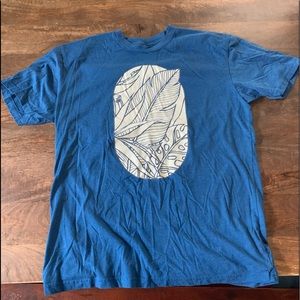 Wohven Crewneck. Large. Blue. Graphic T-shirt.